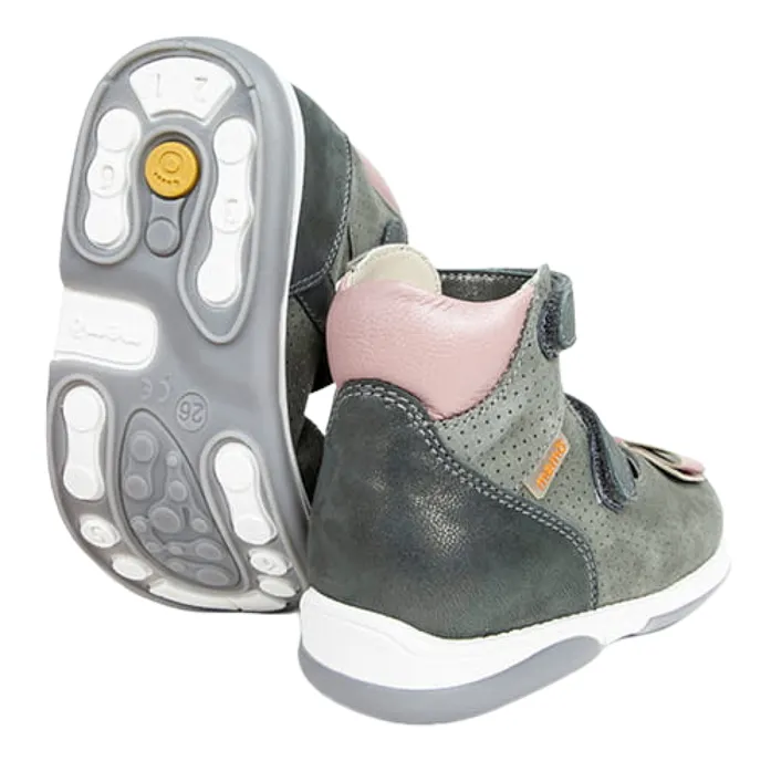 Dziecięce buty zapas na wzrost stopy