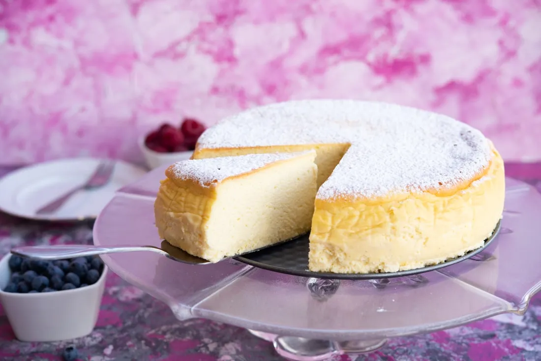 Sernik wiedeński w kąpieli wodnej