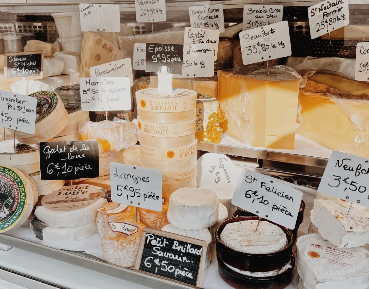 Zdjęcie Co warto kupić we Francji? Najlepsze produkty i unikalne pamiątki