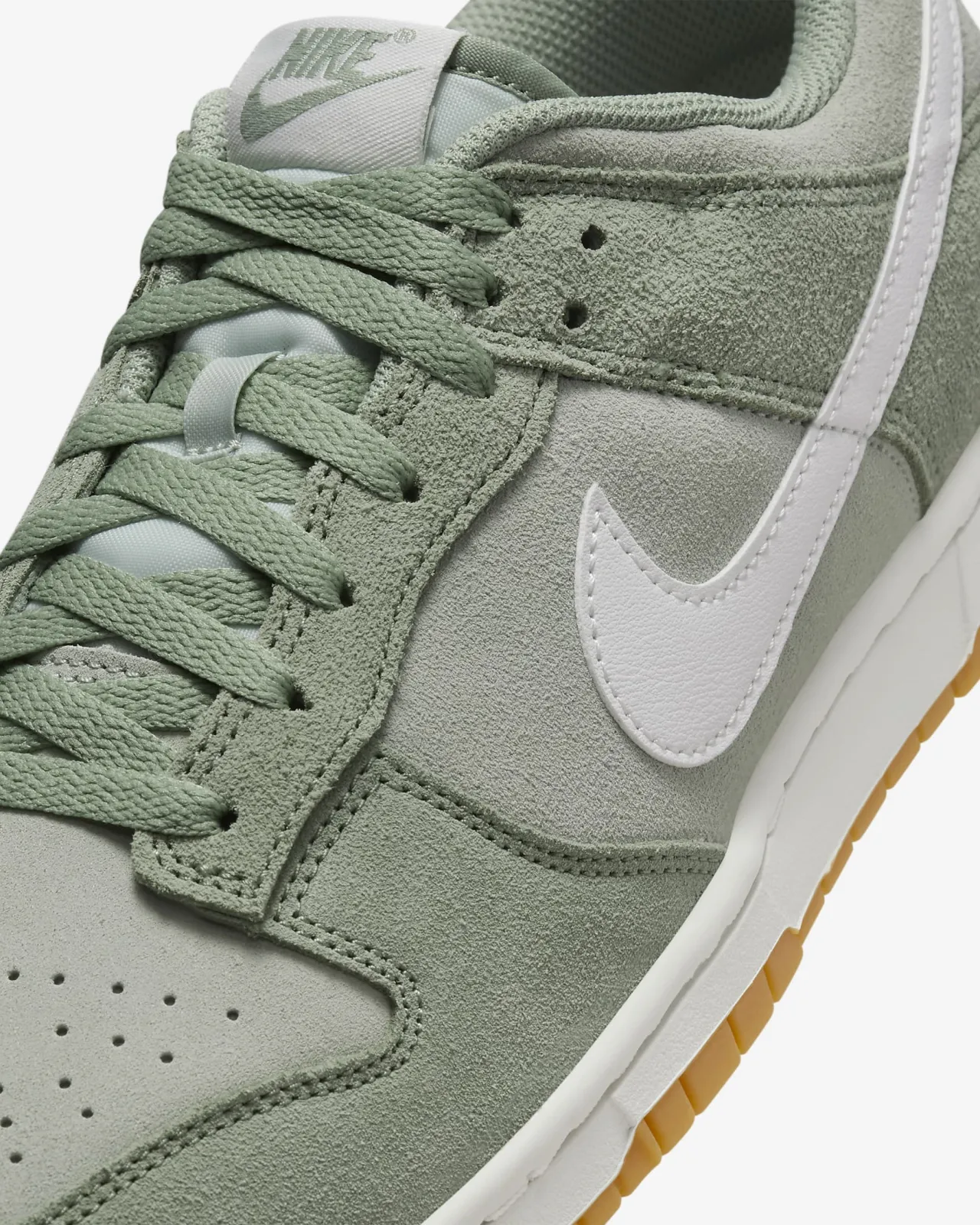 Zdjęcie Nike Dunk Low Retro SE Platinum – Cechy, ceny i dostępność