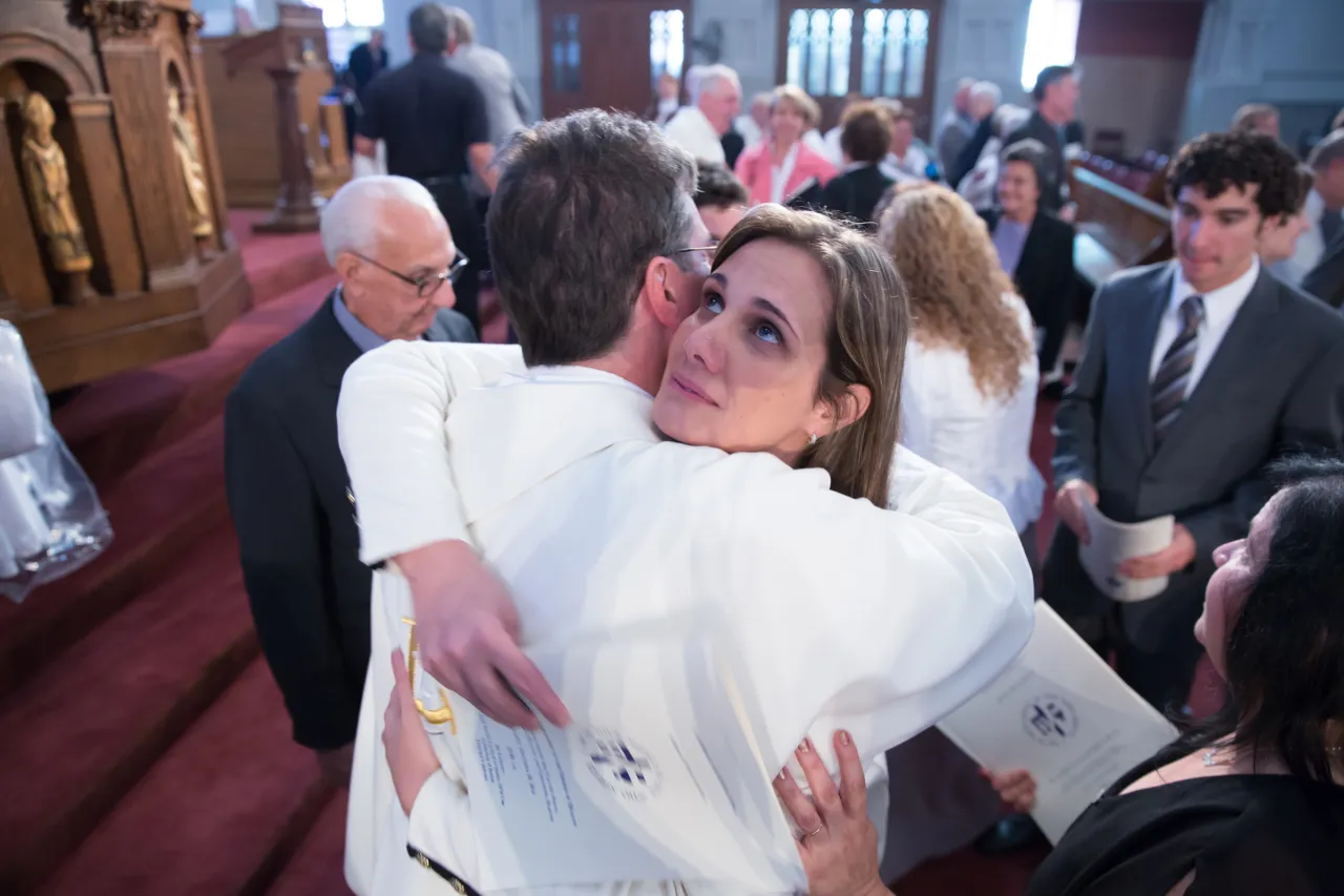 Zdjęcie Czy ksiądz polskokatolicki może mieć żonę? Poznaj zasady małżeństwa
