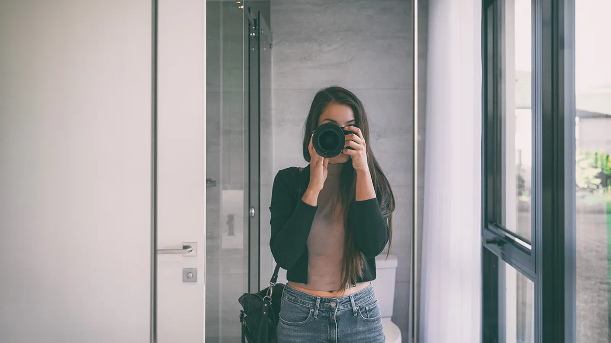 Zdjęcie Jak zrobić selfie w lustrze: 7 kroków do idealnego zdjęcia