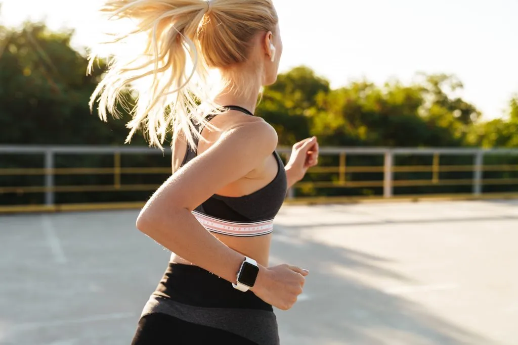 Zdjęcie Czy bieganie to cardio? Odkryj jego korzyści i porównania z innymi formami