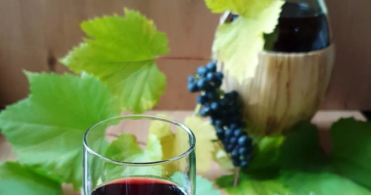 Zdjęcie Jak zrobić wino bez drożdży i uniknąć najczęstszych błędów