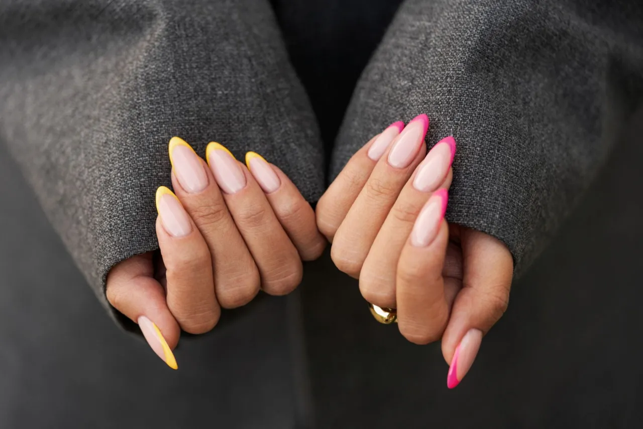 Zdjęcie Jak dobrze wykonać manicure hybrydowy: 8 kroków do sukcesu