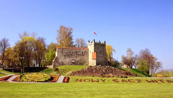 Zdjęcie Zamek królewski w Nowym Sączu – historia, tajemnice i atrakcje