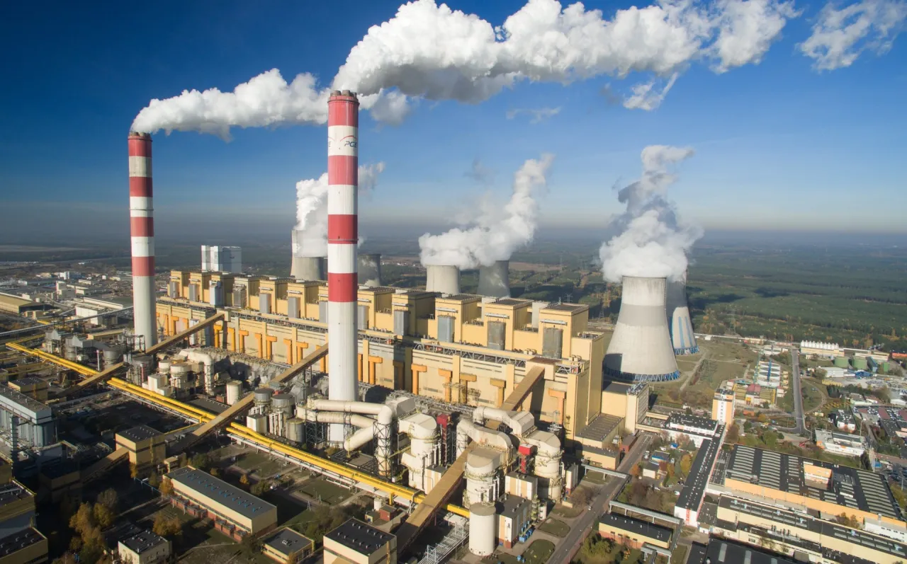 Zdjęcie Elektrownia Bełchatów Rogowiec: Fakty o emisji CO2 i awariach