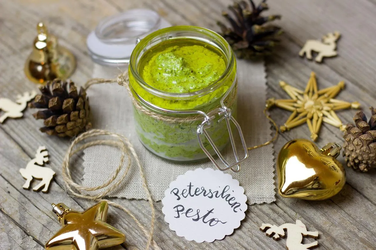 Zdjęcie Jak podawać pesto ze słoika do makaronu, by zachwycić smakiem