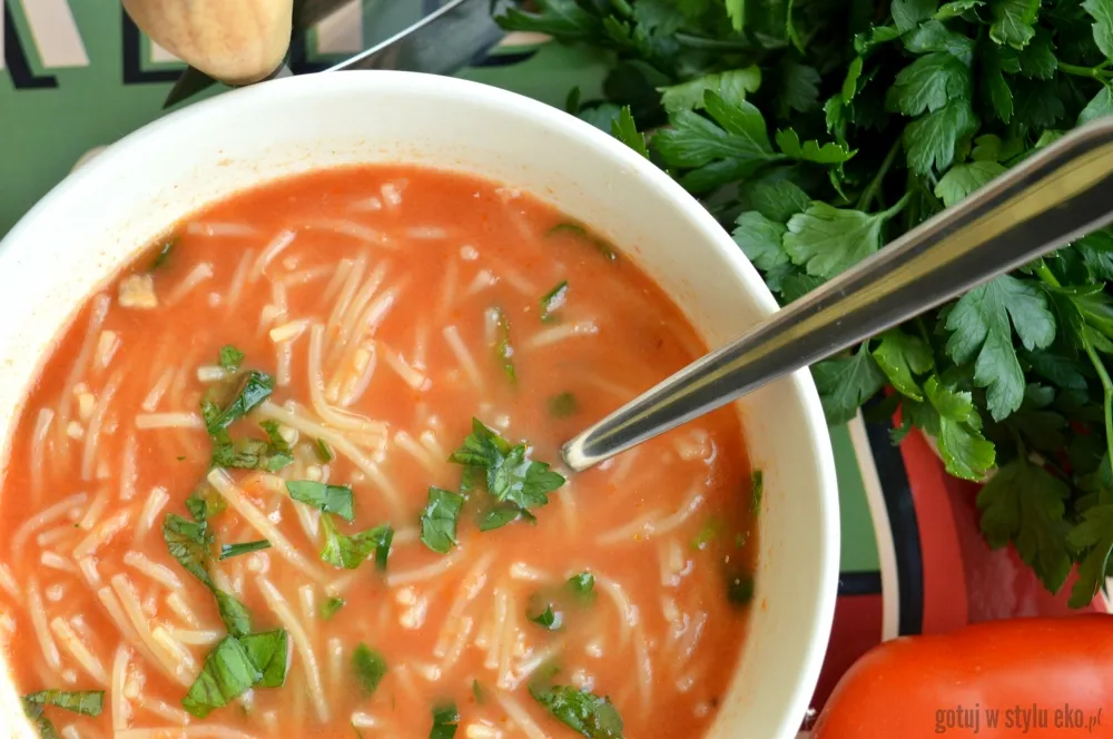 Zdjęcie Zupa pomidorowa jak u mamy w Thermomix – smak dzieciństwa w 30 minut