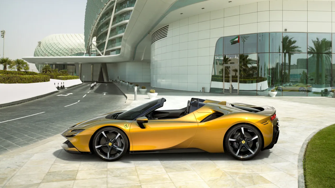 Zdjęcie Ile kosztuje Ferrari? Ceny nowych i używanych modeli w 2023 roku