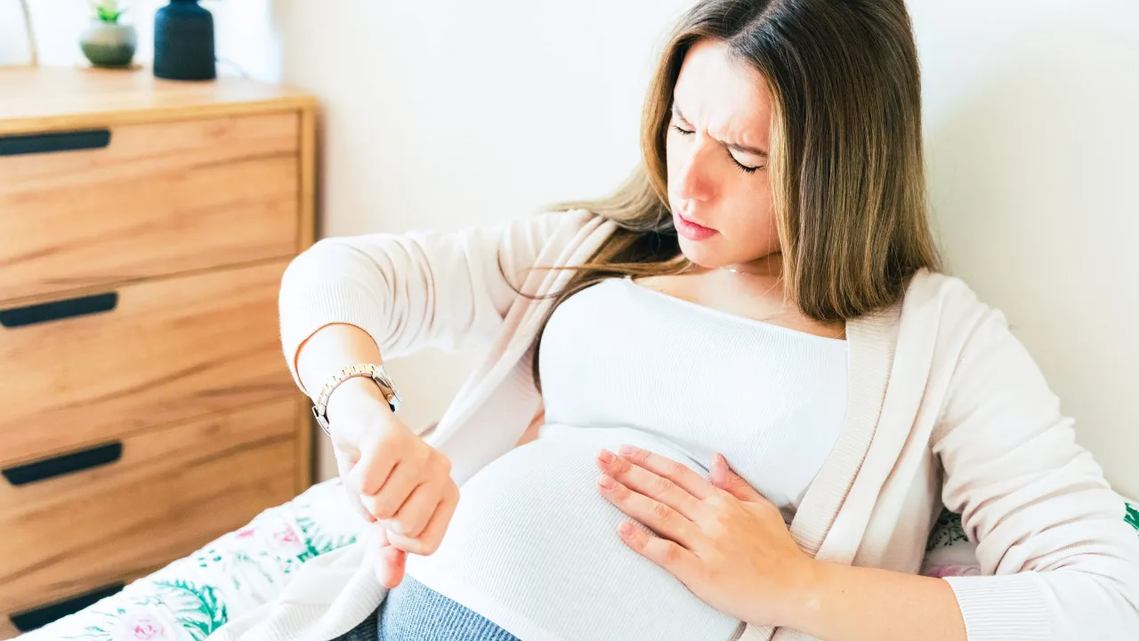 zwiastuny porodu, objawy zbliżającego się porodu