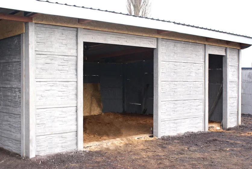 garaż drewniany wiata garażowa garaż z płyt betonowych