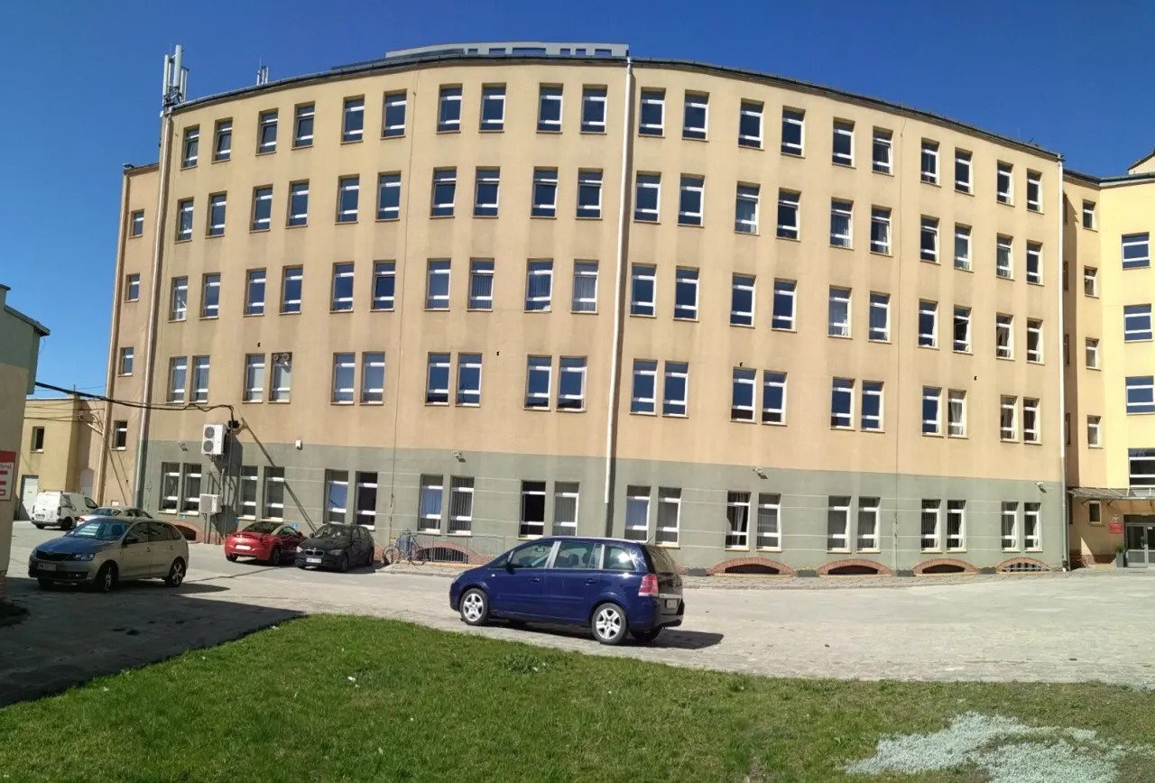 Zdjęcie Sąd pracy gdzie jest? Sprawdź, gdzie znajdziesz odpowiedni sąd w Radomiu