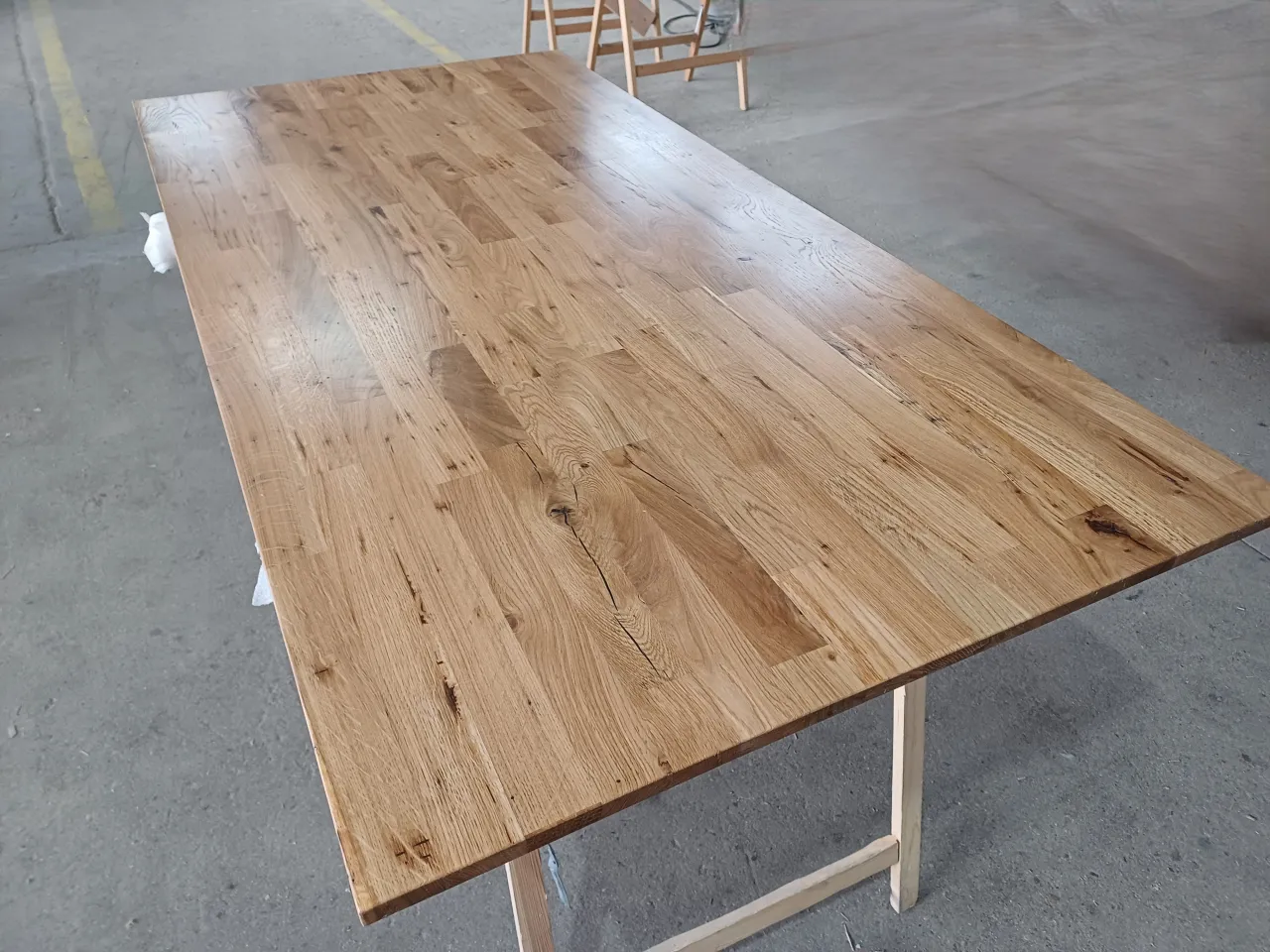 Olejowanie czy lakierowanie drewna