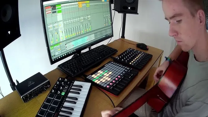 Paul Kalkbrenner live performance Ableton
