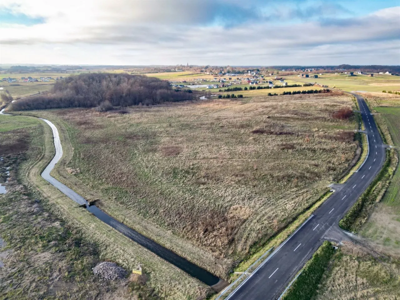 droga gruntowa wiejska, działka prywatna używana jako dojazd