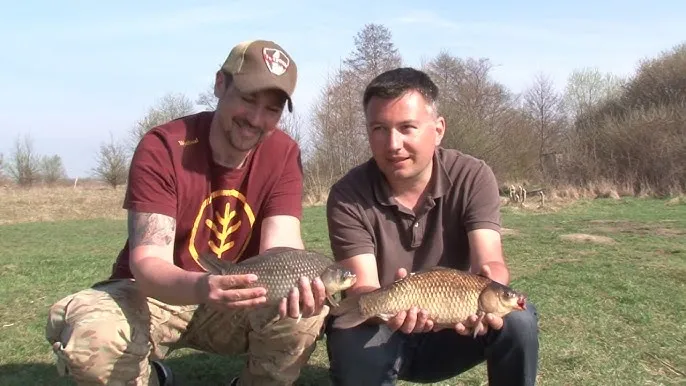 wędkarz z przynętami marcepanowymi wczesną wiosną