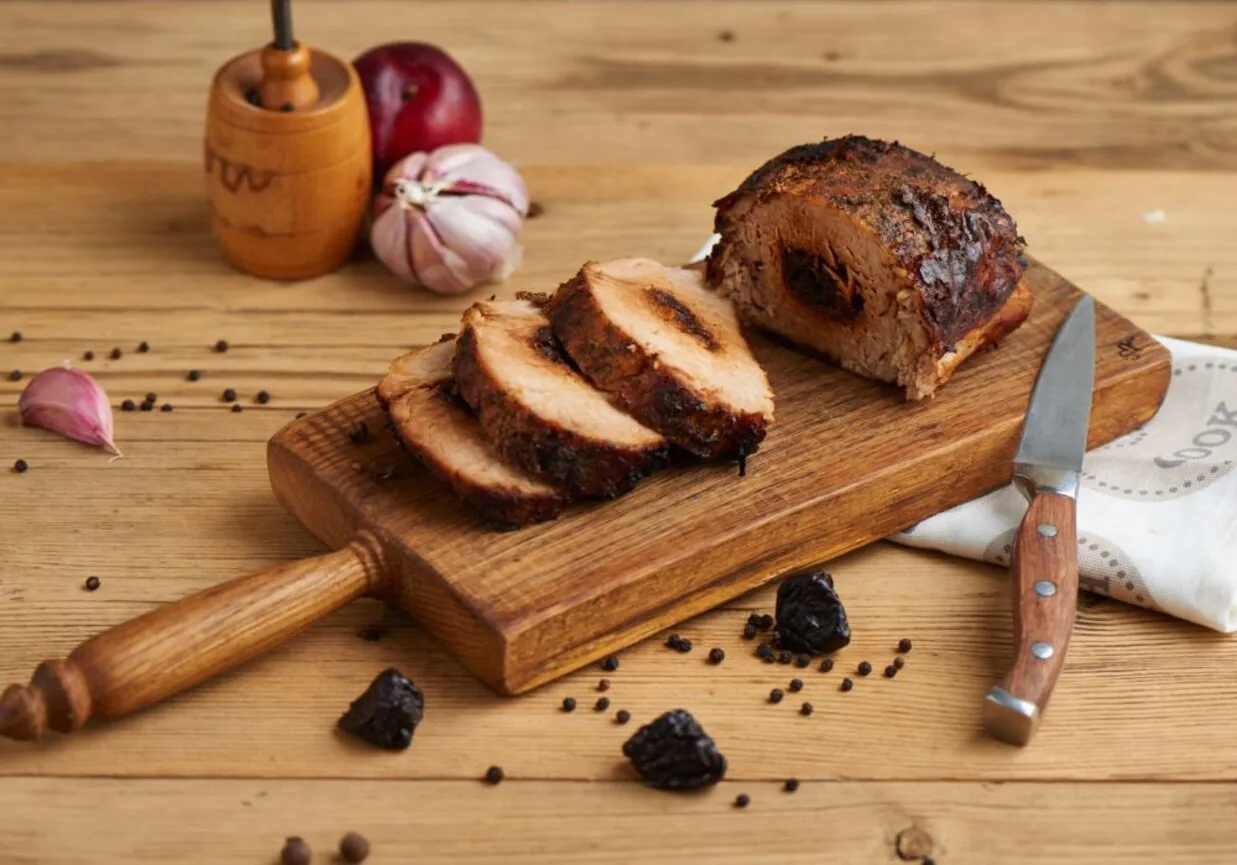 schab ze śliwką w rękawie do pieczenia