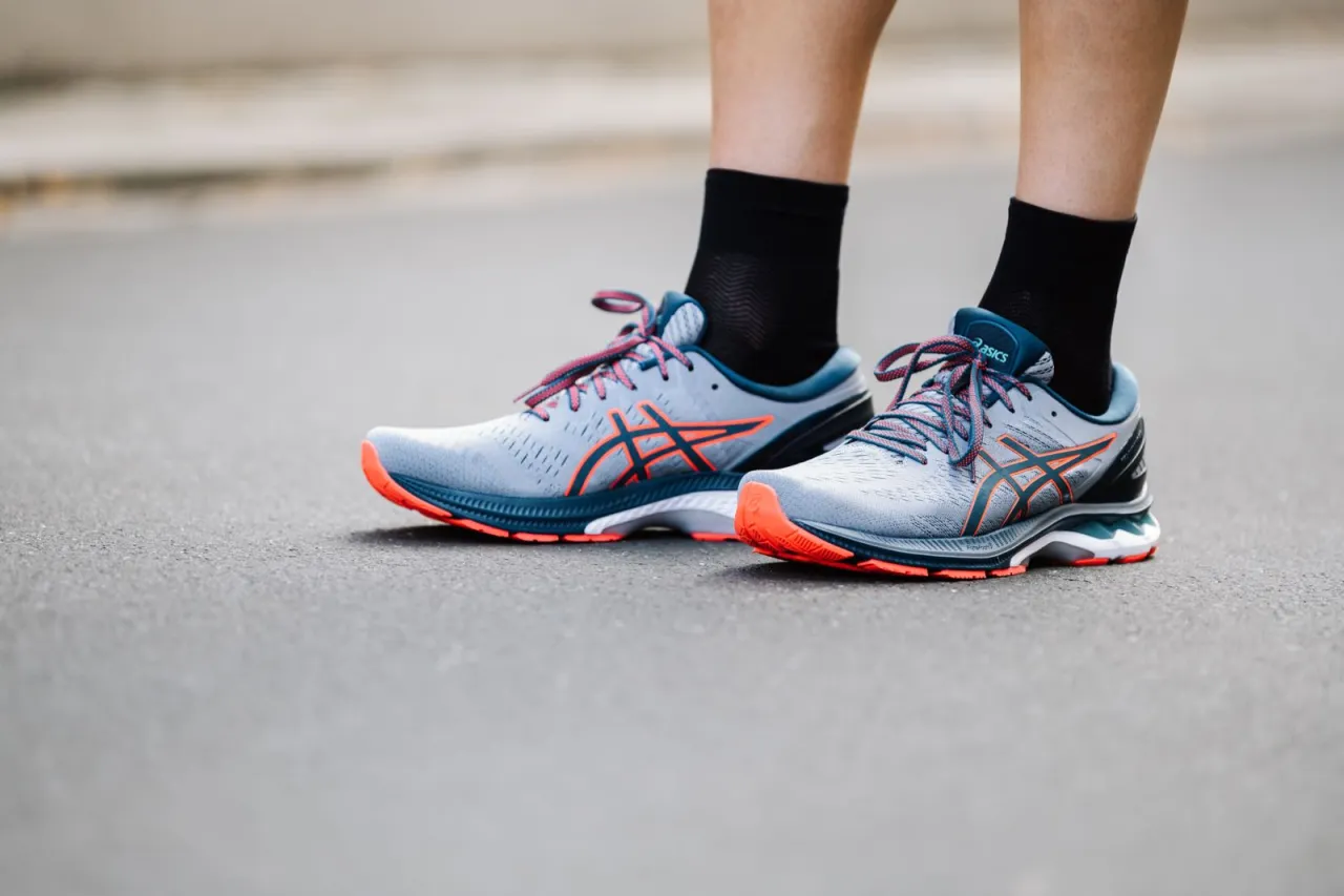 ASICS Laufschuh Technologien Schnittbild