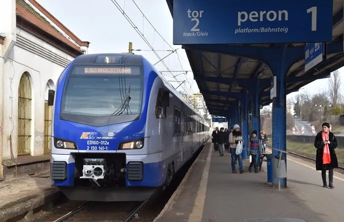 Pociąg PKP Intercity IC na stacji