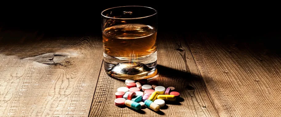 Alkohol i leki interakcje przew&oacute;d pokarmowy