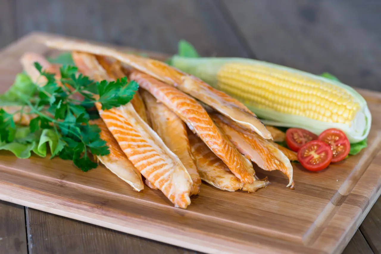surowe brzuszki z łososia