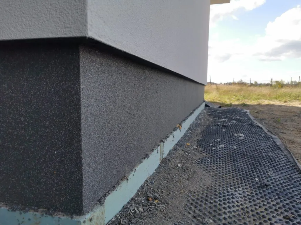 Tynk mozaikowy cokół