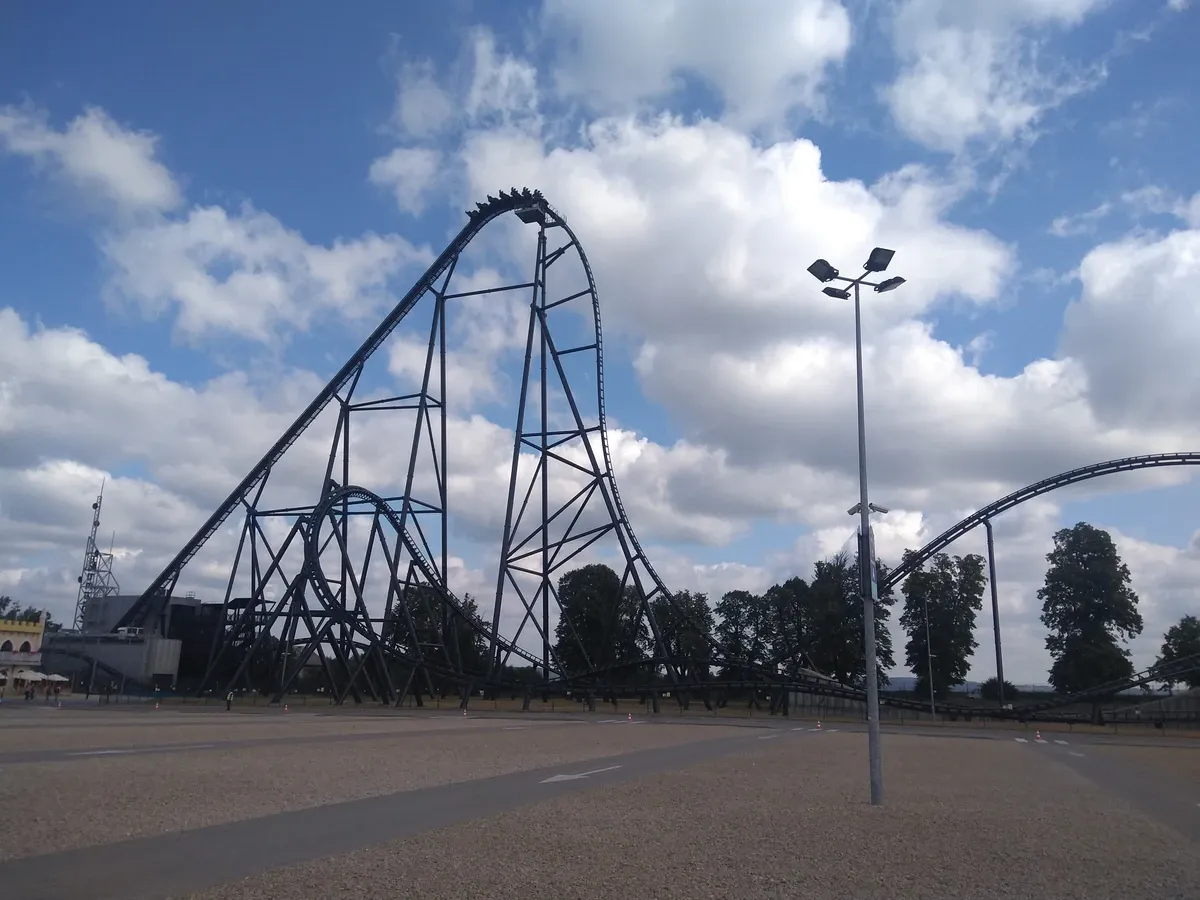 Hyperion rollercoaster statistics infographic