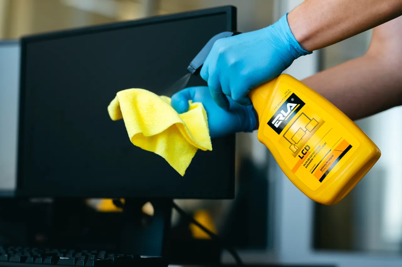 Zestaw do czyszczenia monitora mikrofibra płyn