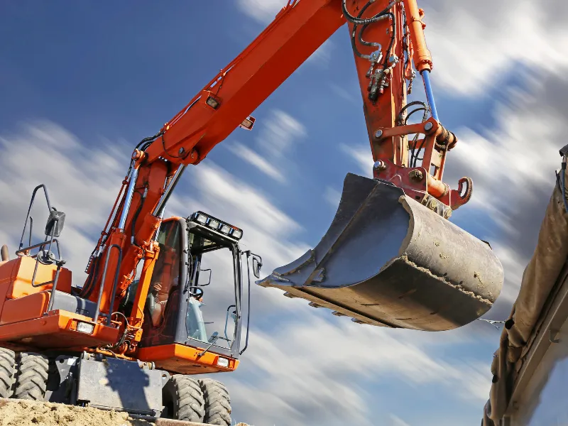 r&oacute;żne typy koparek operator