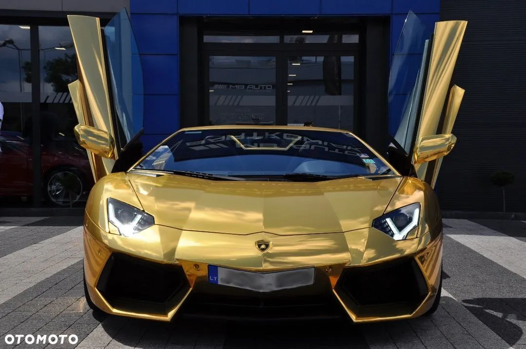 Zdjęcie Ile kosztuje złote lamborghini? Zaskakujące ceny na rynku luksusowych aut