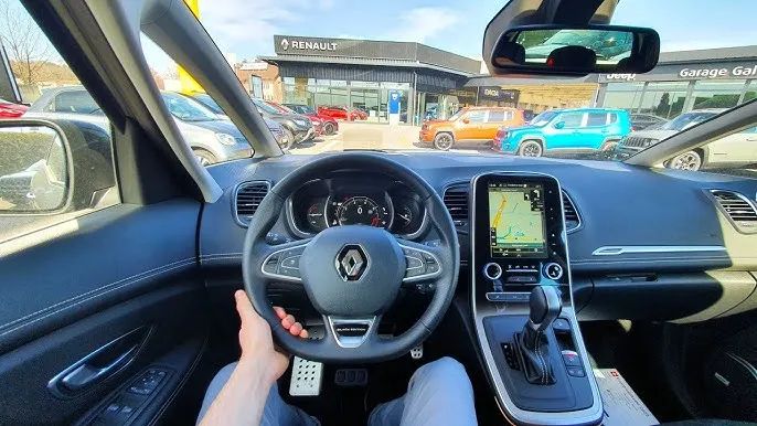 Renault Scenic IV generacja wnętrze