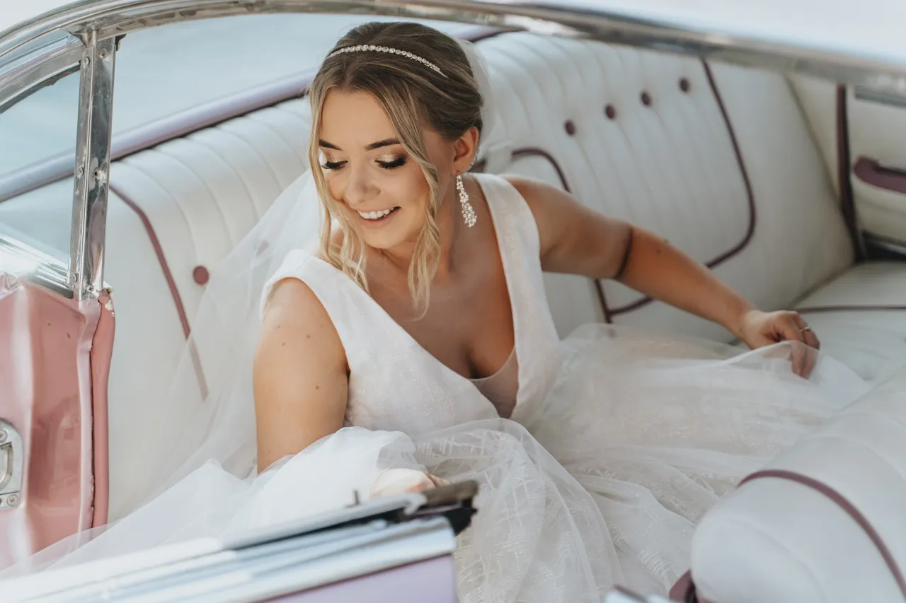 Biżuteria do r&oacute;żnych styl&oacute;w sukni ślubnych ecru