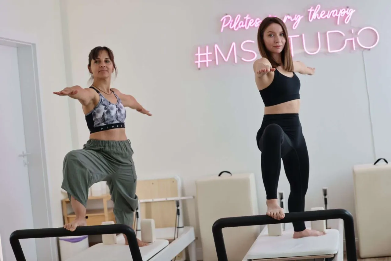 joga vs pilates por&oacute;wnanie ćwiczeń