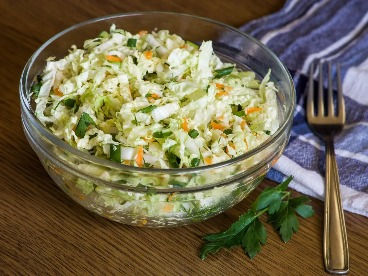 lekka surówka z kapusty pekińskiej