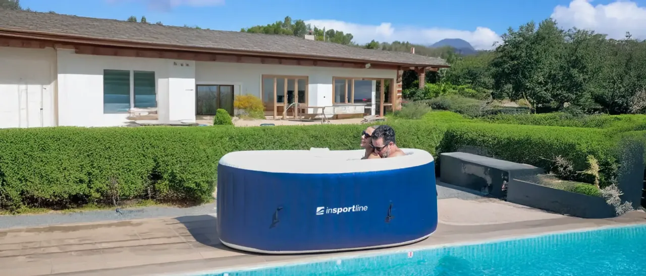 Lay-Z-Spa w ogrodzie zimą Freeze Shield