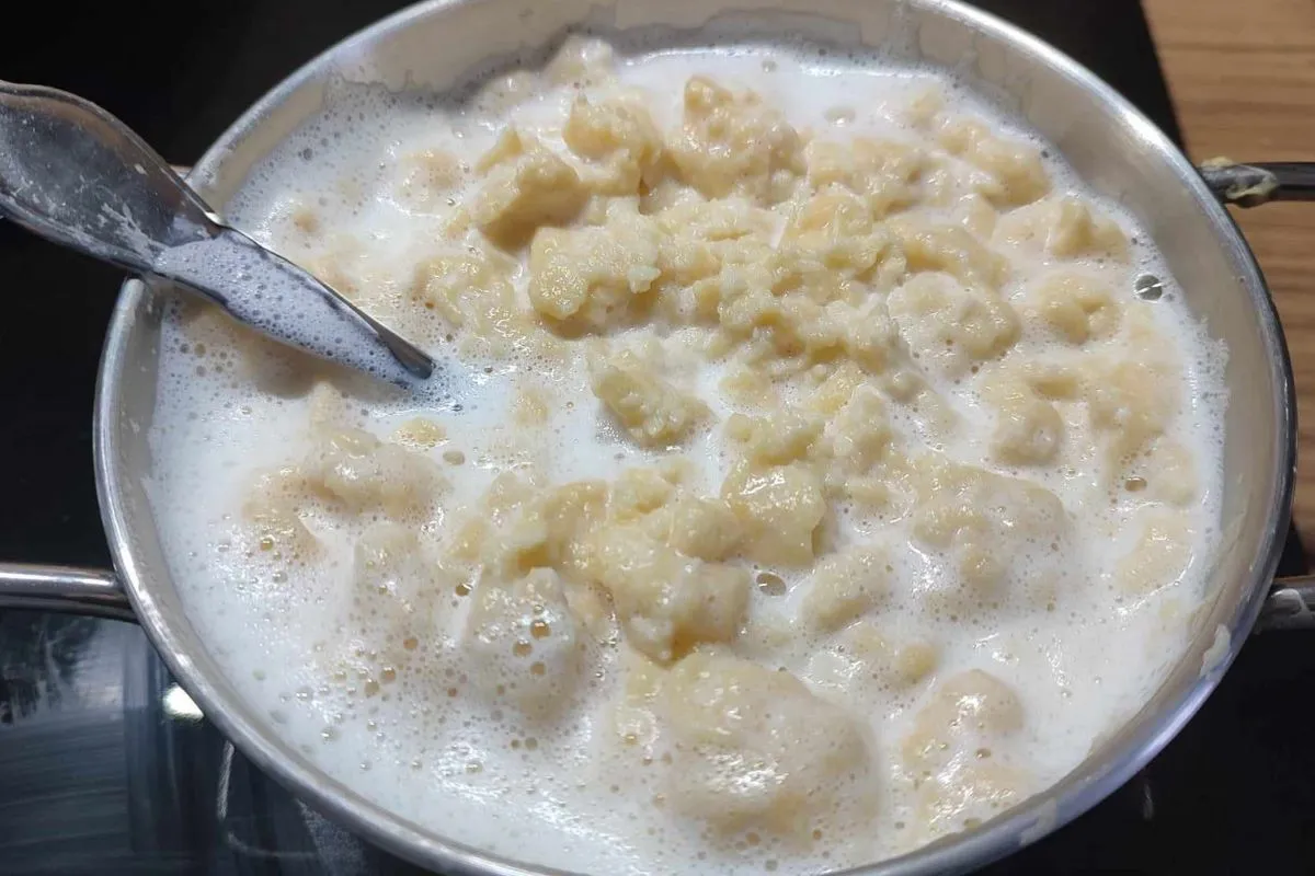 kluski lane w zupie i na mleku