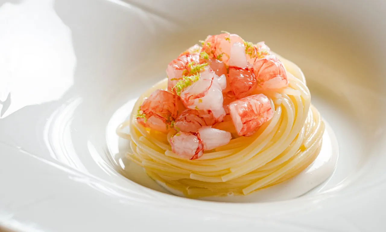 piatto di pasta gourmet ristorante