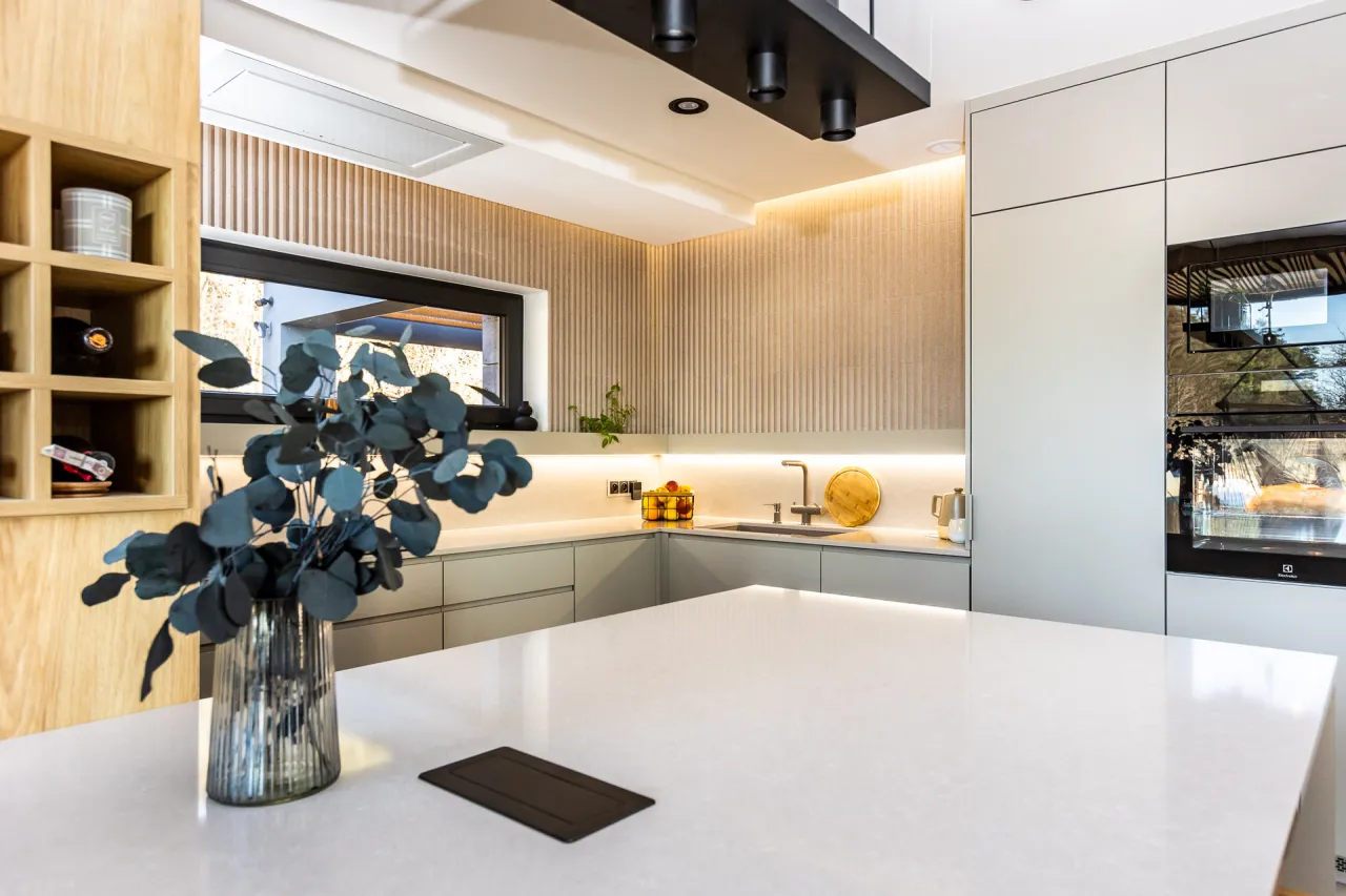 przykłady nowoczesnych mebli na wymiar trendy