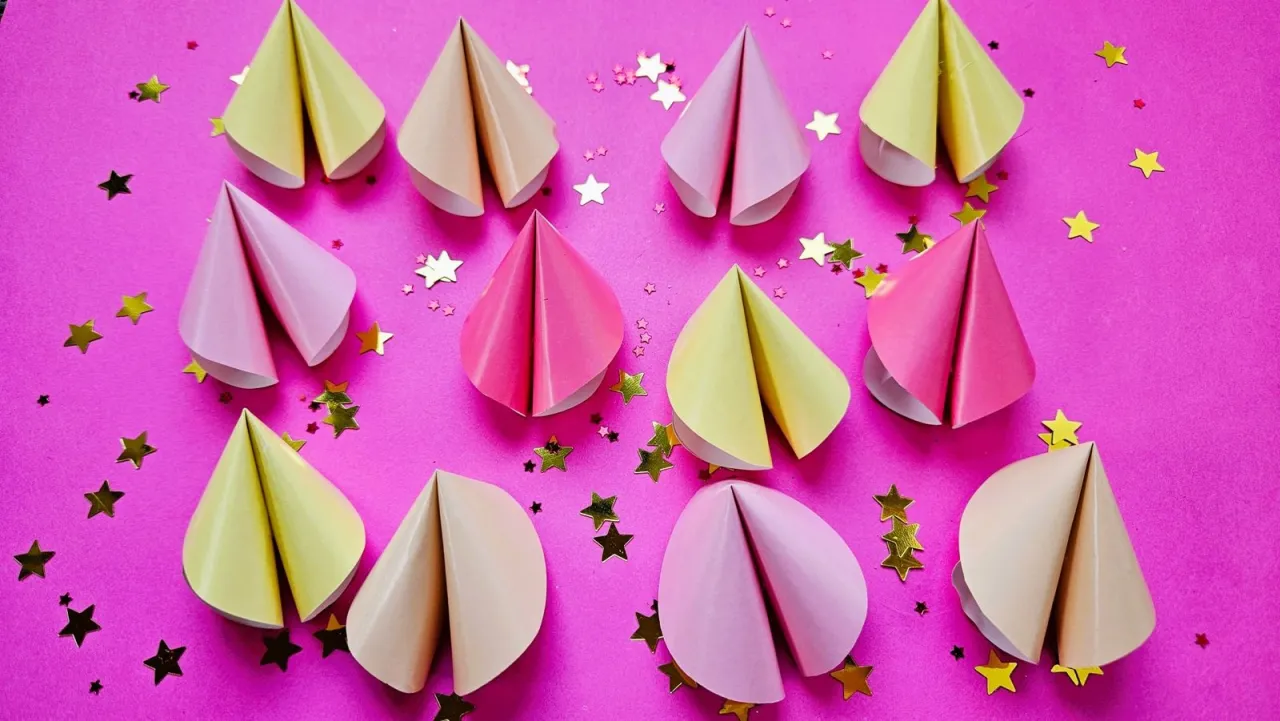 Wr&oacute;żba z papieru wypełniona pomysły