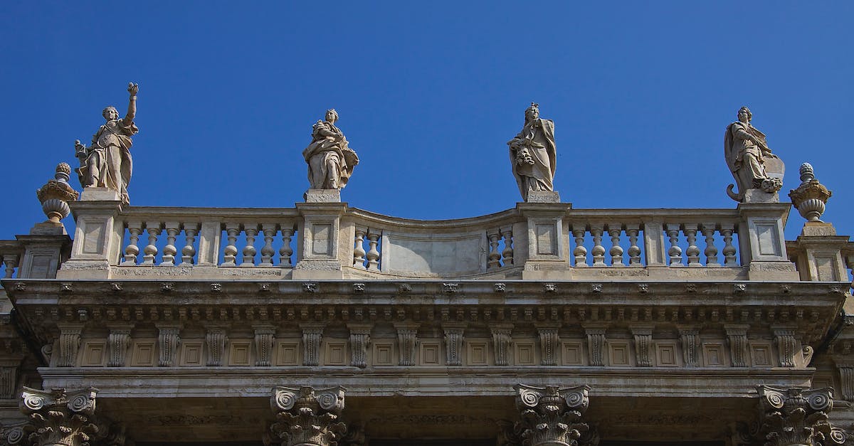 Pałac Buckingham w Londynie - zwiedzanie, zamek królewski, historia | London