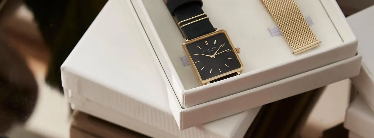 modne czarne zegarki damskie 2025