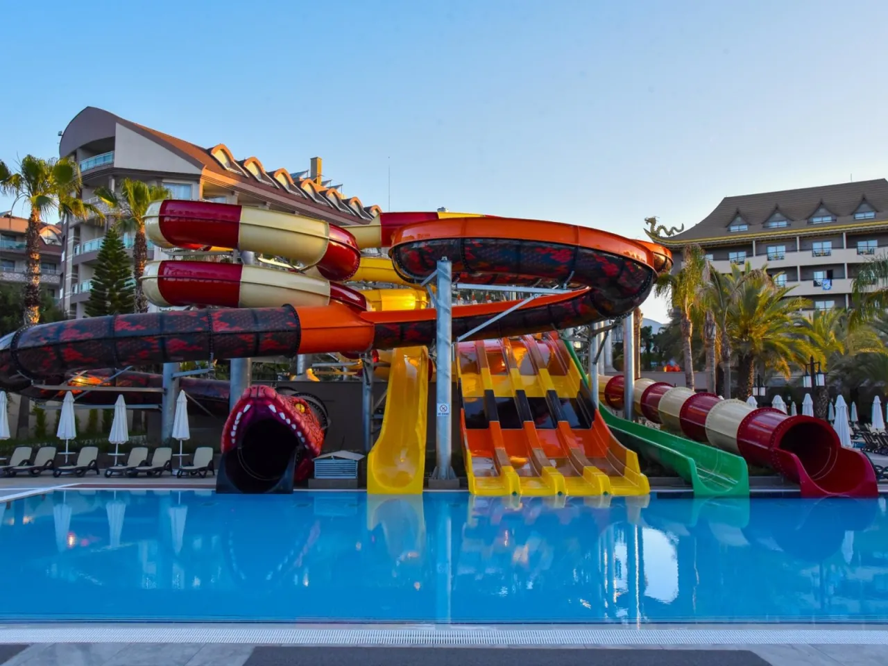 Royal Dragon Hotel Aquapark Wasserrutschen