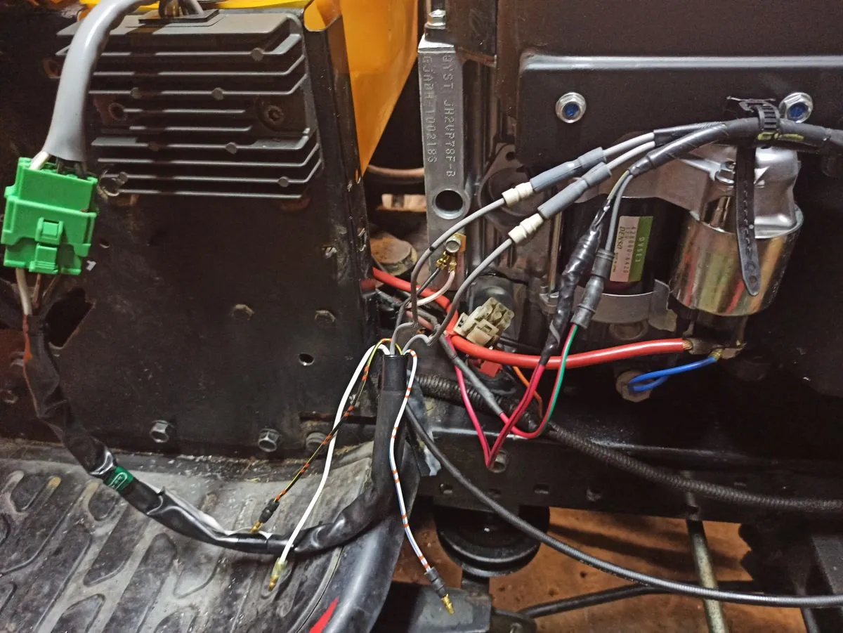 Traktorek ogrodowy schemat ładowania akumulatora