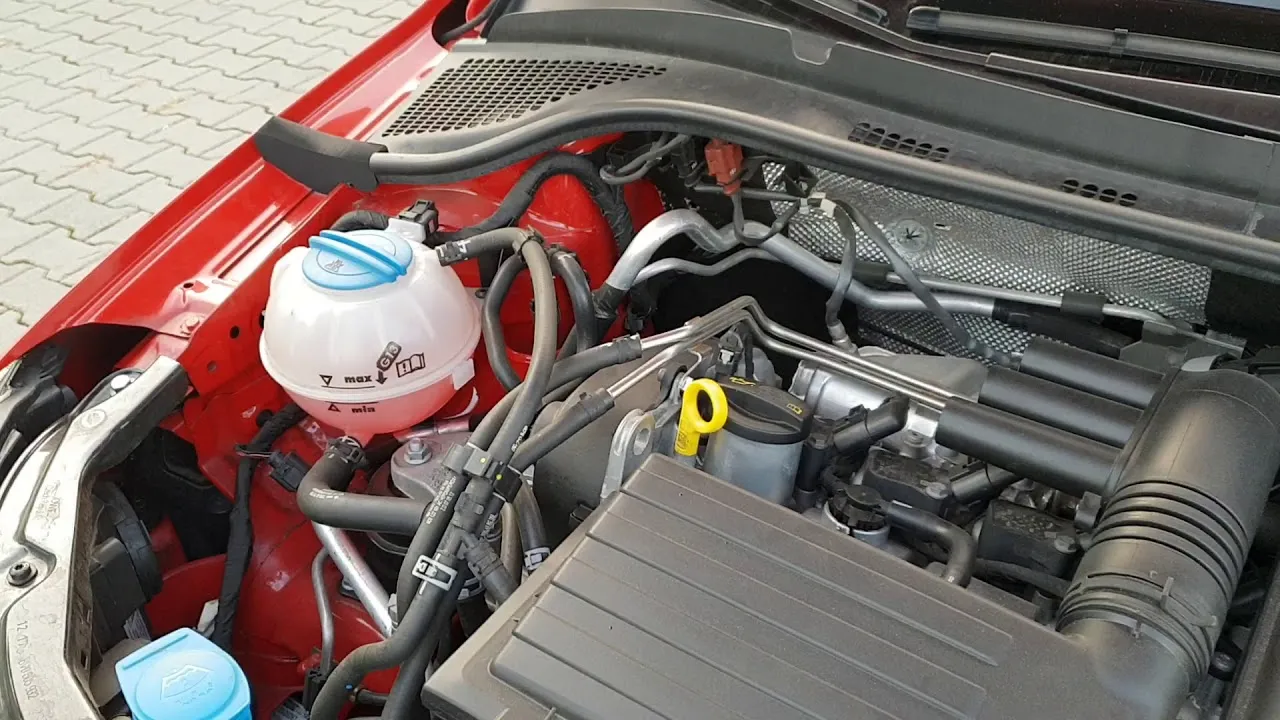 Sprawdzanie poziomu płynu chłodniczego Skoda Fabia