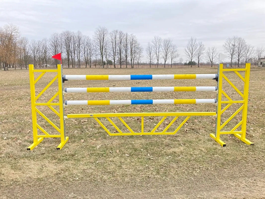 przeszkody jeździeckie kolory kontrast