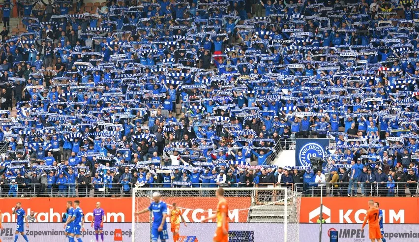 Ekstraklasa stadion pełen kibic&oacute;w