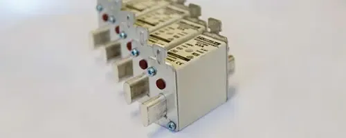 Zdjęcie Co to jest bezpiecznik i jak chroni przed awariami elektrycznymi