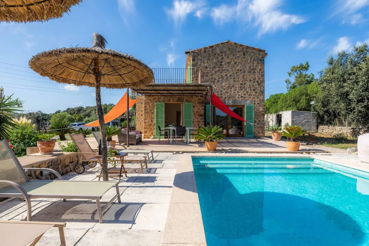 Romantyczny zach&oacute;d słońca w Dei&agrave;, Majorka