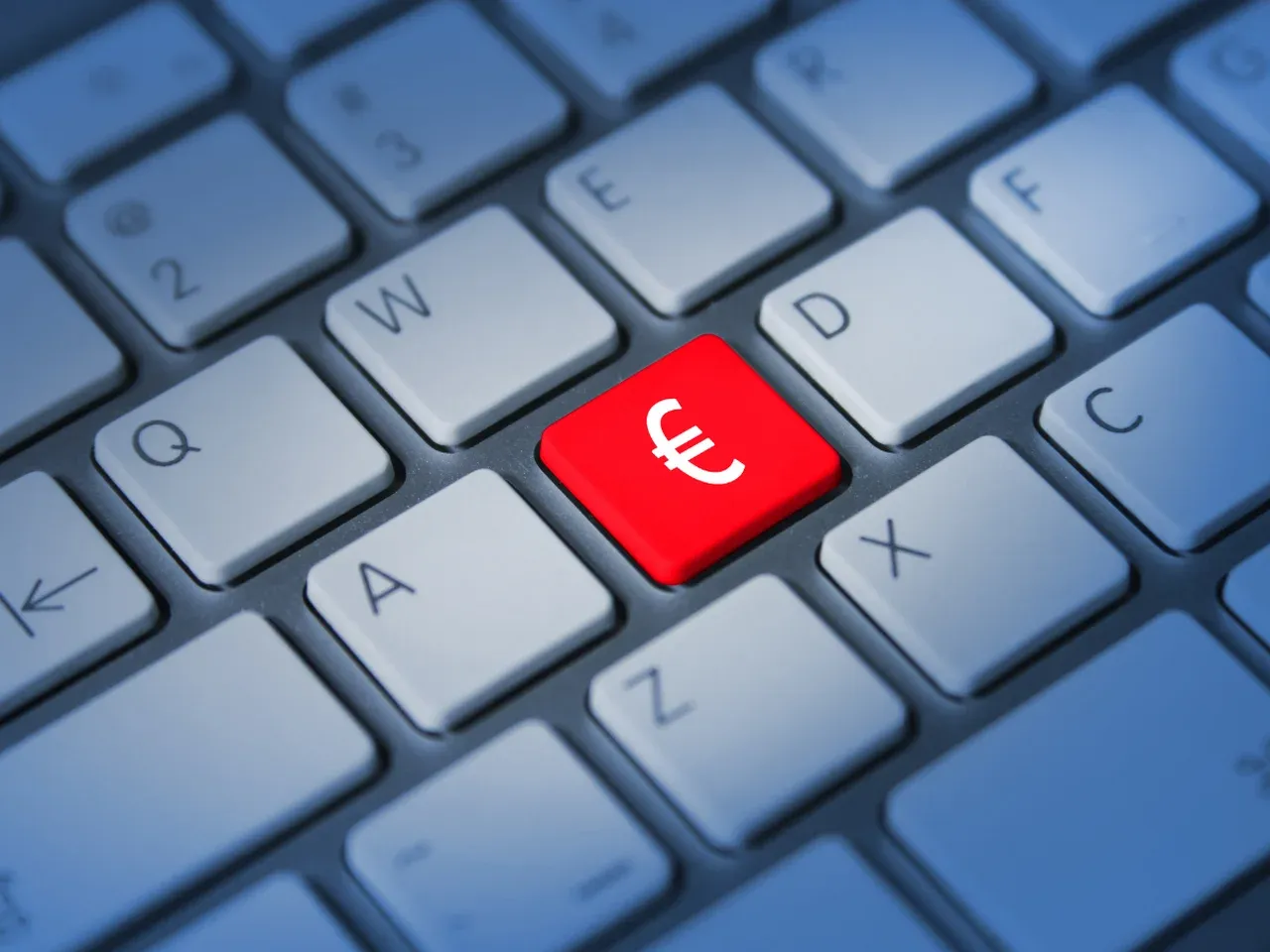 Osoba zastanawiająca się nad pisownią euro